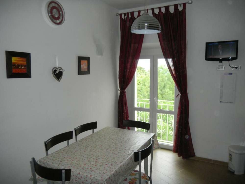 הוילה קסטיליאונצ'לו Ghianda Marina Vista Mare Stupenda E 100 Mt Dalla Spiaggia, Accanto Pineta מראה חיצוני תמונה